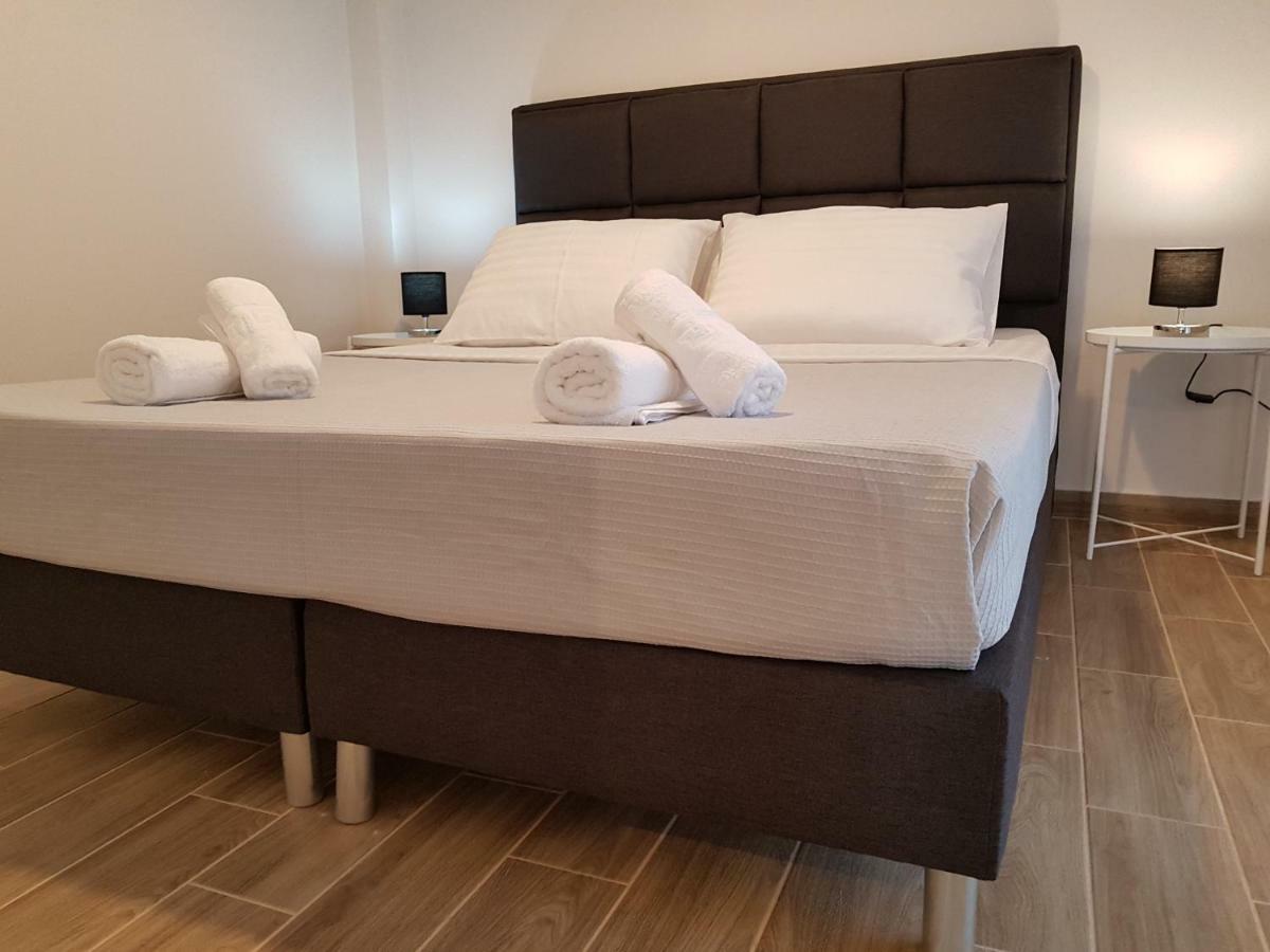 נאוי אפיבטיי Fantastic Four Apartments מראה חיצוני תמונה