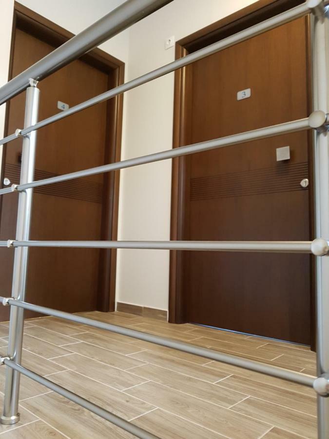 נאוי אפיבטיי Fantastic Four Apartments מראה חיצוני תמונה