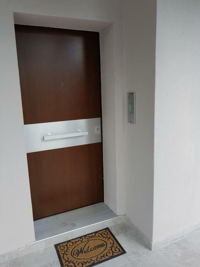 נאוי אפיבטיי Fantastic Four Apartments מראה חיצוני תמונה